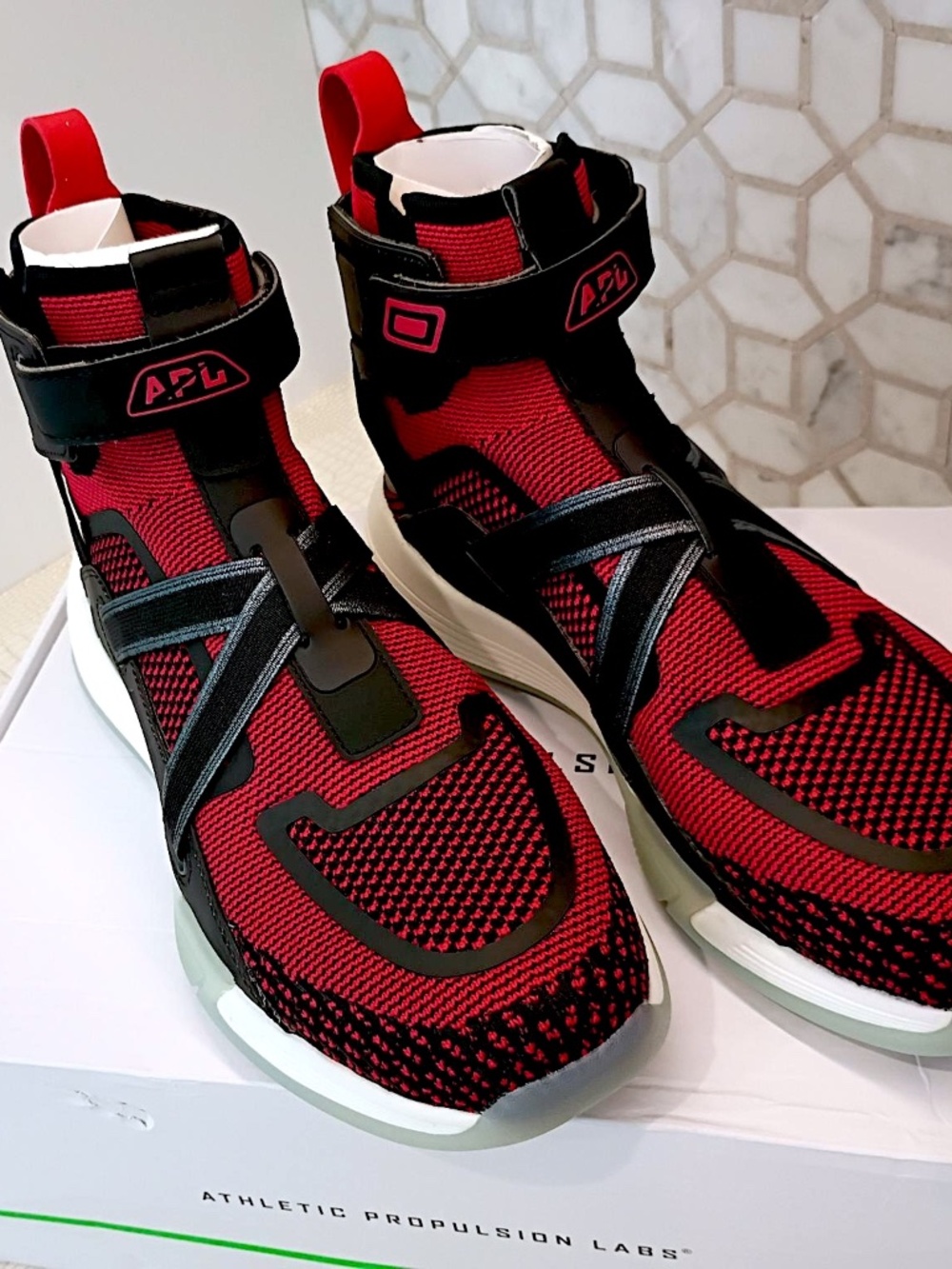 New Rare APL Super Future Mens 8 Women's 9.5 US Basketball Shoes Red Black White